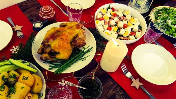 Christmas dinner with the family. turkey, duck or goose on the table. top view. serving the festive table. winter holidays - Zdjęcie, obraz