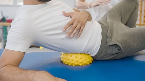 A hip muscle release technique - Foto, imagen