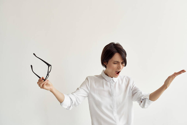 žena v bílé košili s brýlemi kancelář výkonný Studio Lifestyle - Fotografie, Obrázek