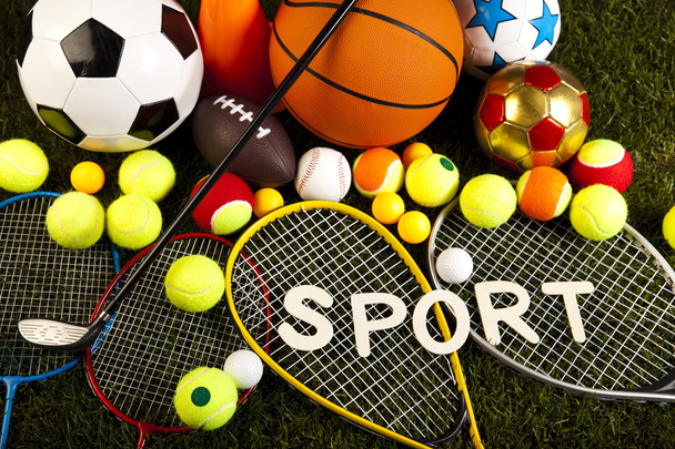 Equipamiento deportivo y pelotas
 - Foto, Imagen