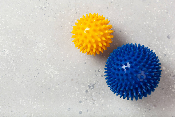 bolas de goma de masaje para auto masaje y reflexología - Foto, imagen