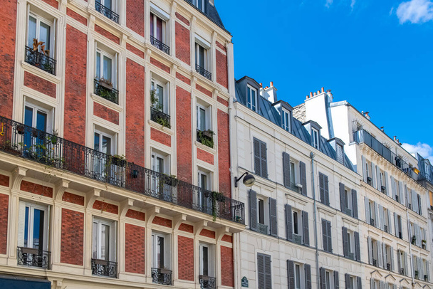 Paris, belos edifícios, rue Saint-Maur no bairro 11e - Foto, Imagem