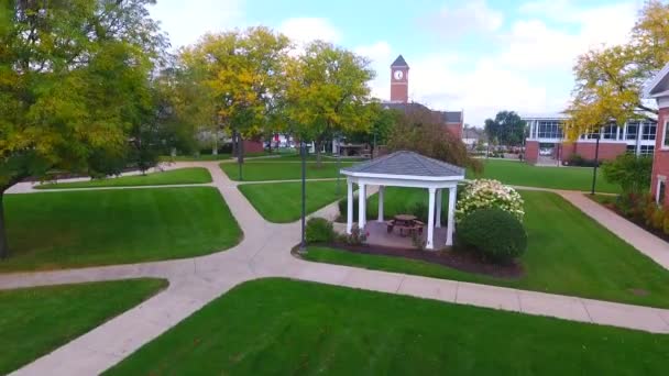 Aerea al di fuori del campus Indiana Tech college in Indiana - Filmati, video