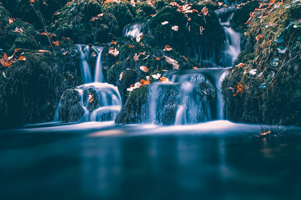 Mountain stream in autumn forest  - Foto, immagini