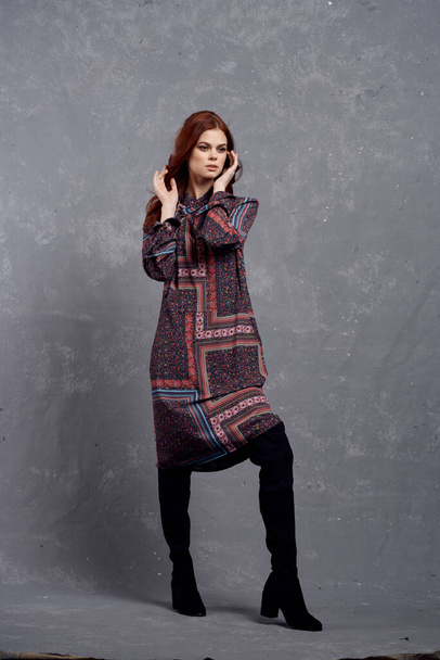 woman in coat posing fashion clothing full length - Foto, Bild