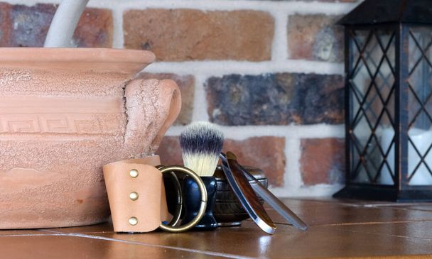 Σετ ξυρίσματος Antique - Βούρτσα ξυρίσματος - ξυράφι ίσια - ξυράφι - Φωτογραφία, εικόνα