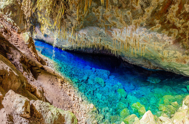 Abismo Anhumas, yeraltı göllü mağara, Bonito Ulusal Parkı, Mato Grosso Do Sul, Brezilya - Fotoğraf, Görsel