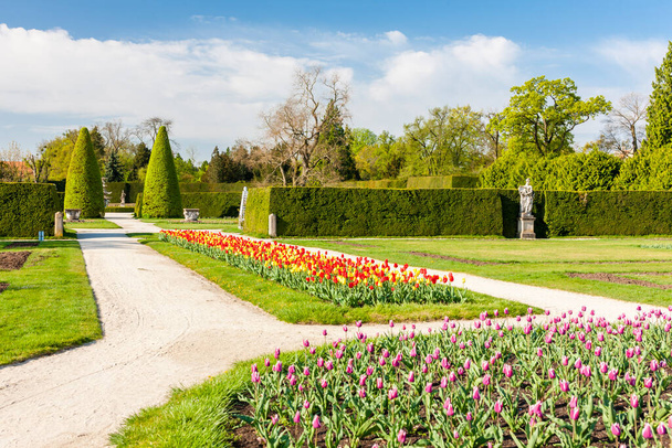 κήπος του Lednice Palace, Τσεχία - Φωτογραφία, εικόνα