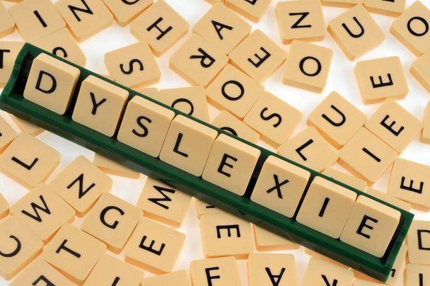 Concepto de dislexia francesa con letras alfabéticas - Foto, Imagen
