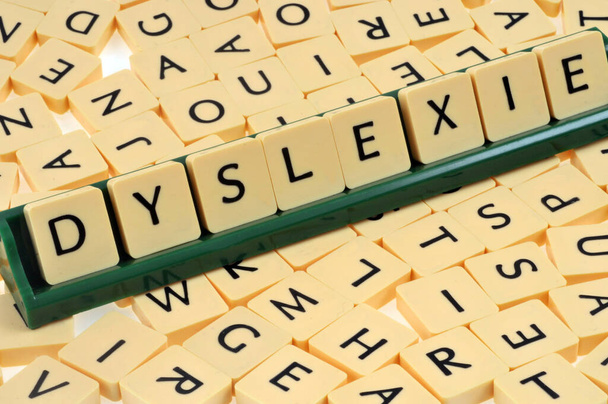 Concepto de dislexia francesa con letras alfabéticas - Foto, imagen