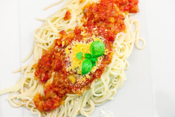 Spaghetti Milanese sfotografowany z góry - Zdjęcie, obraz