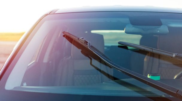 Car windshield brushes. Concept for cleaning products, polishing, anti-rain - Φωτογραφία, εικόνα