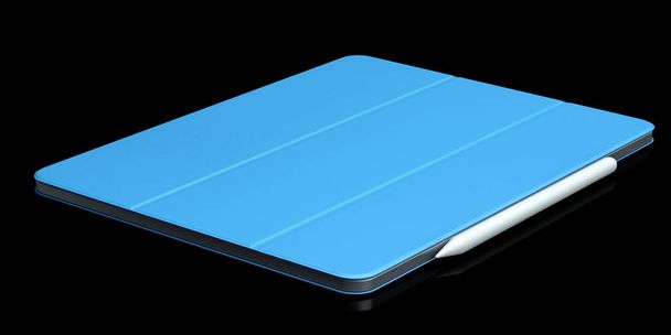 Tableta de ordenador con funda azul y lápiz aislado sobre fondo negro. - Foto, imagen