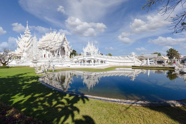 Biała Świątynia, Wat Rong Khun w prowincji Chiang Rai, Tajlandia - Zdjęcie, obraz