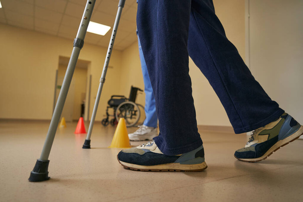 Stroke patient exercising during rehabilitation in hospital - Φωτογραφία, εικόνα