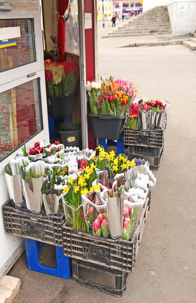 Продаж квітів на вулиці
. - Фото, зображення