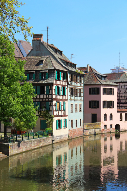 Kauniita vanhoja taloja Strasbourgissa, Ranskassa
 - Valokuva, kuva