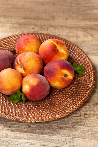 свіжих персиків
 - Фото, зображення