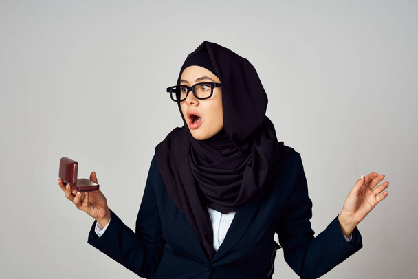 woman in black hijab laptop work technology office - Foto, imagen