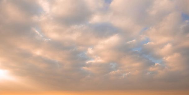 Background photos of an expressive sky with colored clouds - Foto, afbeelding