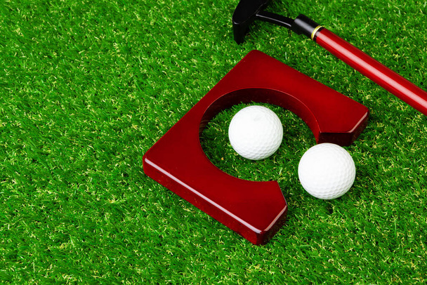 Mini golf equipment on grass close up - Zdjęcie, obraz