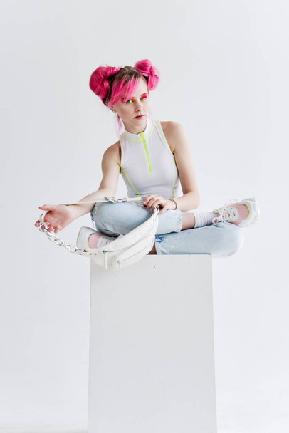 pretty woman pink hair fashion clothes posing fun - Foto, Imagem