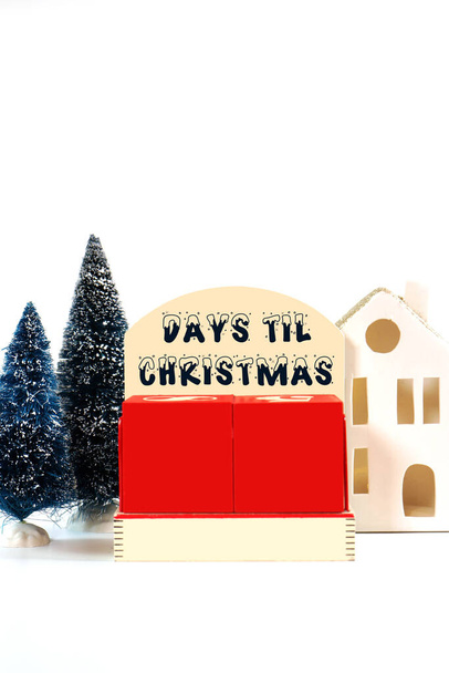 Days till Christmas vintage styl dřeva kalendář na bílém pozadí. - Fotografie, Obrázek