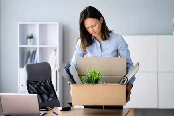 Resign From Job Or Fired Employee Moving Out Of Office - Foto, Imagen