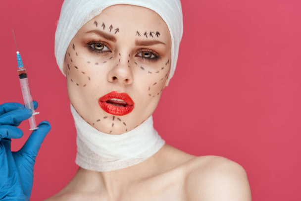 a person Red lips plastic surgery operation bare shoulders studio lifestyle - Foto, afbeelding