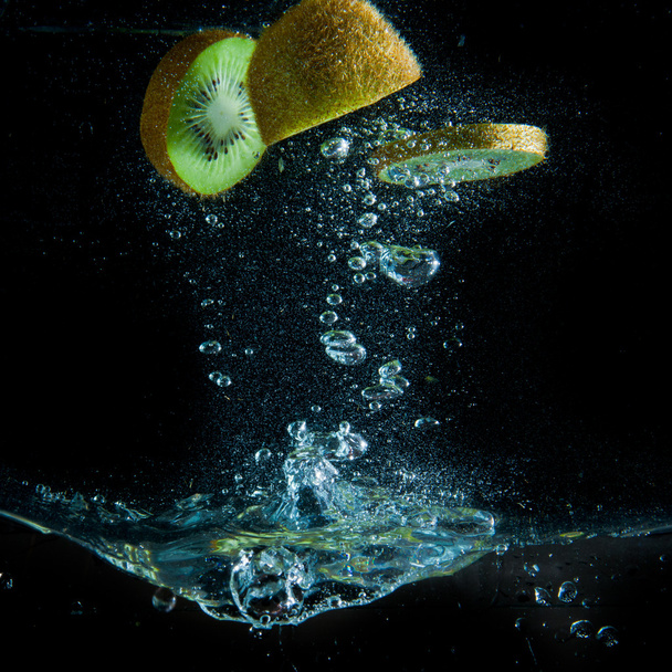 Kiwi splash - Zdjęcie, obraz