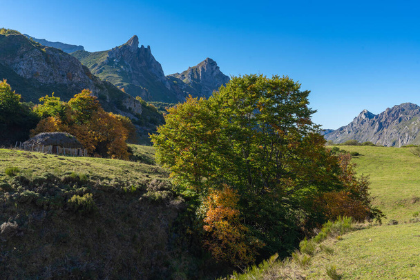 Landscape of the Somiedo natural park in Asturias. Route from Valle de Lago to Lago del Valle.  - Photo, Image