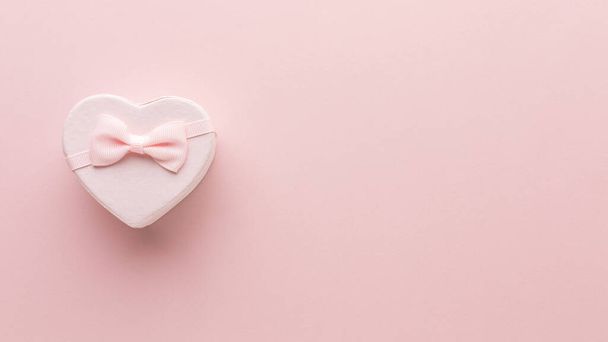 flat lay pink heart shaped gift. High quality photo - Фото, зображення