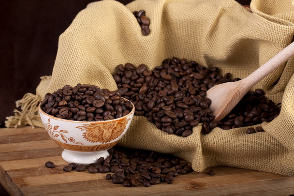 fazole kávy na míse - Fotografie, Obrázek