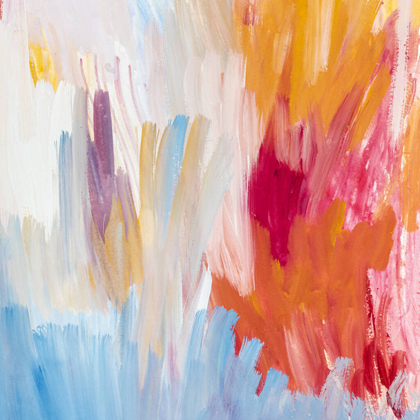 abstracta composición cuadrada colorida de pinceladas pintadas a mano con pinturas de gouache claro sobre papel blanco - Foto, imagen