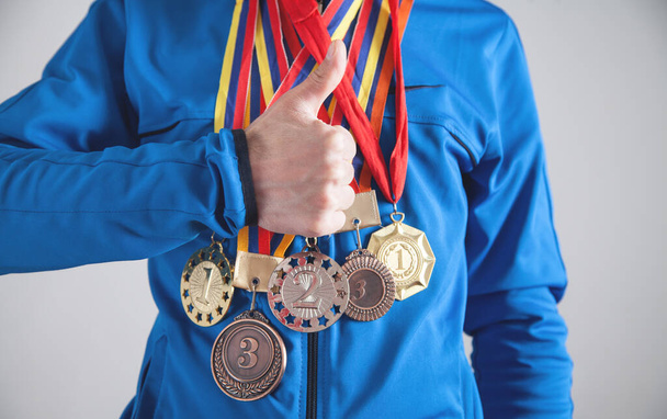 Sportif avec médailles. Sport, Gagnant, Succès
 - Photo, image
