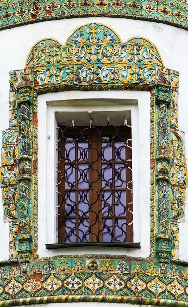 Fenster im St.-Nikolaus-Kloster. Russland - Foto, Bild