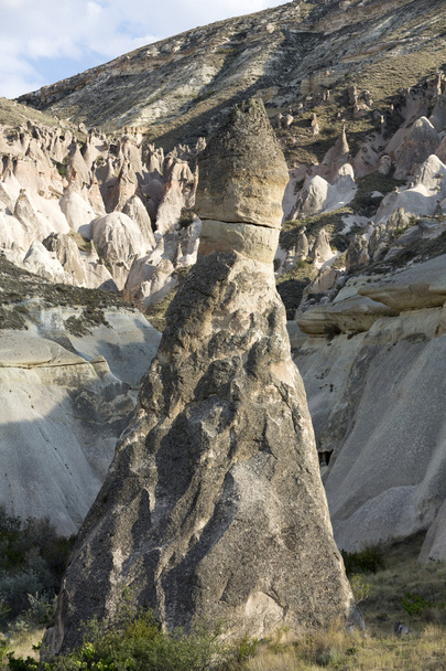 Formações rochosas no Parque Nacional Goreme. Capadócia, Turquia
 - Foto, Imagem