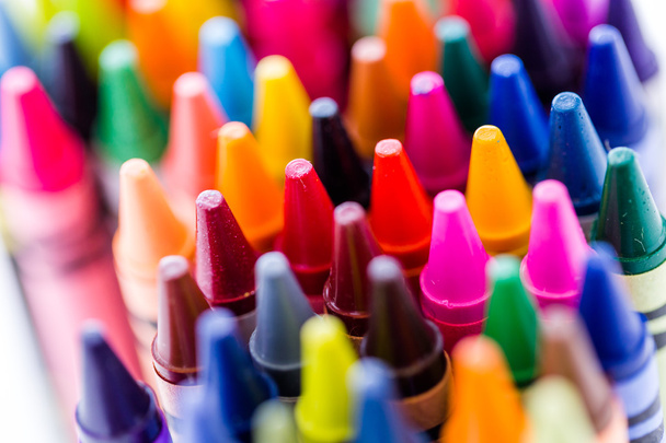 різнокольорові кольорові олівці
 - Фото, зображення
