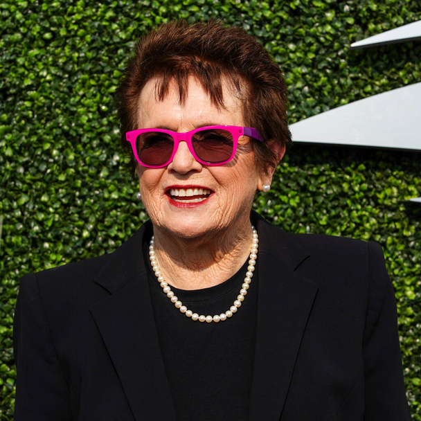 NEW YORK - AUGUST 27, 2018: 39-Time Grand Slam Champion Billie Jean King at the red carpet before 2018 US Open opening night ceremony at USTA Billie Jean King National Tennis Center in New York - Foto, afbeelding