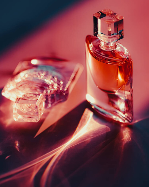 Luxus-Parfümflasche, Schönheit und Kosmetik - Foto, Bild