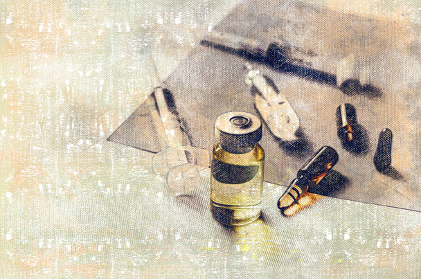 Terveys ja lääketiede. Ruiskut, lasiampullit ja lääkekupla pöydällä. Digitaalinen akvarellimaalaus - Valokuva, kuva