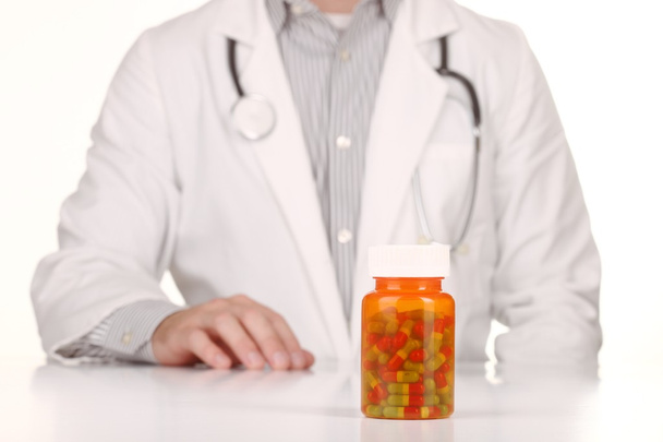 lekarz z leków w butelkach recepty - Zdjęcie, obraz