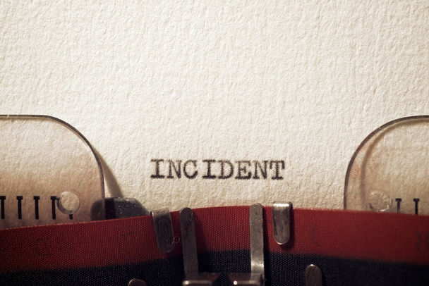 Η λέξη περιστατικό γραμμένο με μια γραφομηχανή. - Φωτογραφία, εικόνα