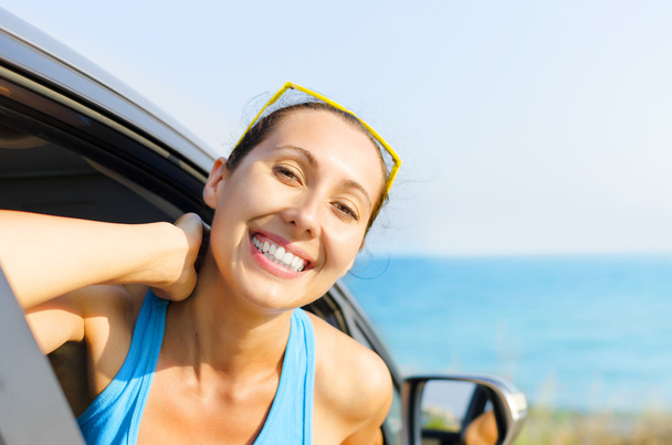 Автомобіль жінка водій щасливий
 - Фото, зображення