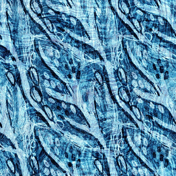 Senza soluzione di continuità indaco blocco stampa texture su blu navy tessuto effetto sfondo. Stile giapponese lavato batik denim resistere modello. Indossato fazzoletto di stoffa maschile. - Foto, immagini
