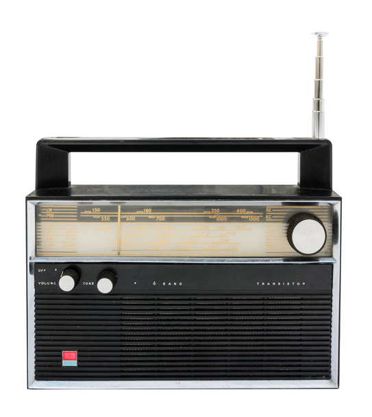 Vecchia radio isolata su sfondo bianco con percorso di ritaglio
 - Foto, immagini