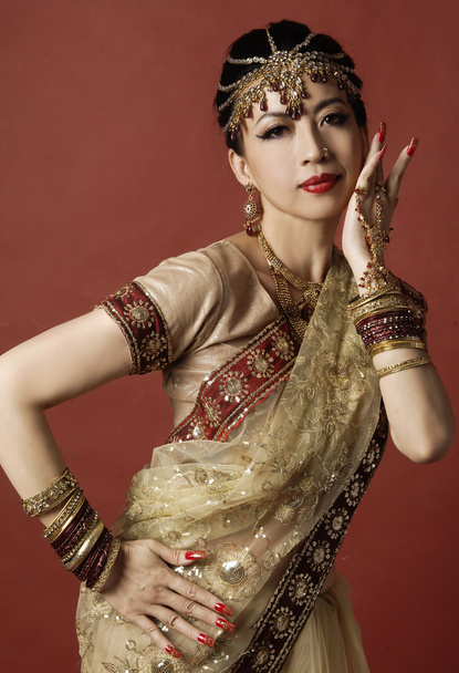 azjatyckie kobiety w tradycyjne stroje - Zdjęcie, obraz