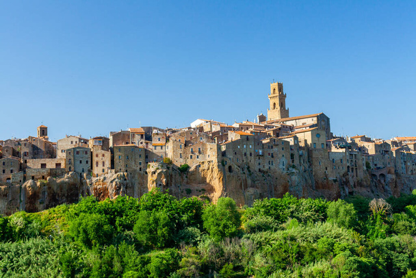 View of little medieval town of Pitigliano, Tuscany - Фото, изображение