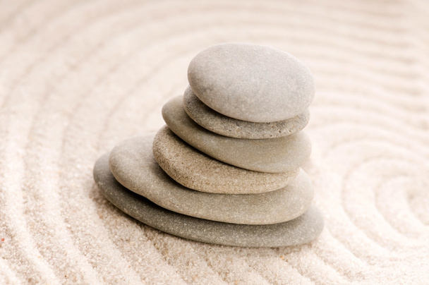 Zen. Piedra y arena
 - Foto, Imagen