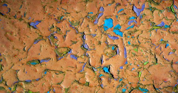Eski pul pul boyalar, eski boyanın beton kaldırımında parlak renkli lekeler. Grunge doku arkaplanı - Fotoğraf, Görsel